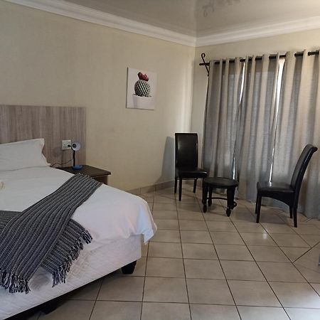 Hotel 4 Seasons Country Club à Bronkhorstspruit Extérieur photo