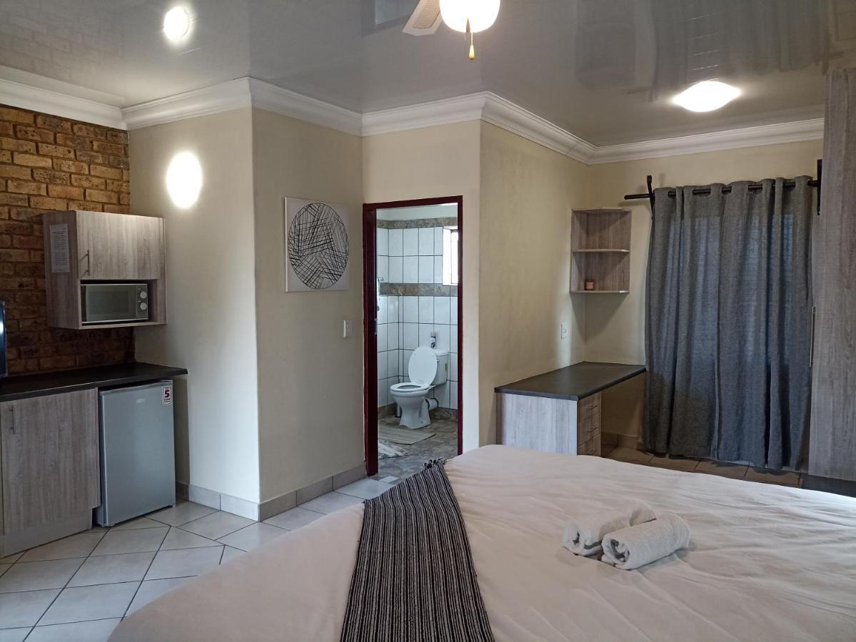Hotel 4 Seasons Country Club à Bronkhorstspruit Extérieur photo